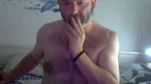 Snapshot of midhir chatting on 18, 9, 2025 kike online show from 18, 9, 2025