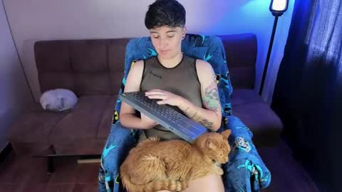 Snapshot of midnight07_ chatting on 25, 9, 2025 Blue online show from 25, 9, 2025