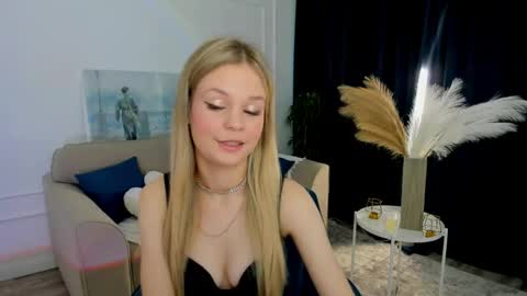 midnighteaura online show from 4, 6, 2026
