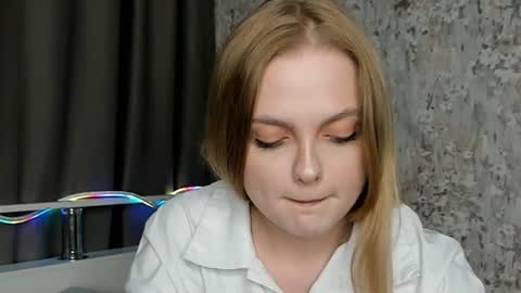 Snapshot of midnightfable chatting on 23, 7, 2026 midnightfable online show from 23, 7, 2026
