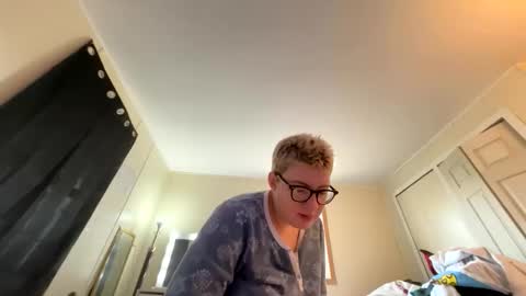 midnightmochi2 online show from 26, 4, 2026