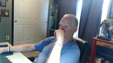 Snapshot of midwestdad09 chatting on 22, 6, 2026 midwestdad09 online show from 22, 6, 2026