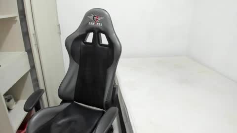 Miguel Hernandez online show from 19, 11, 2025