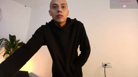 Snapshot of miguelangel_996 chatting on 16, 4, 2026 miguel angel online show from 16, 4, 2026