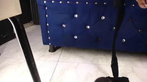 miha_califa online show from 22, 12, 2025