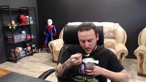 Misha Winchester online show from 11, 4, 2026