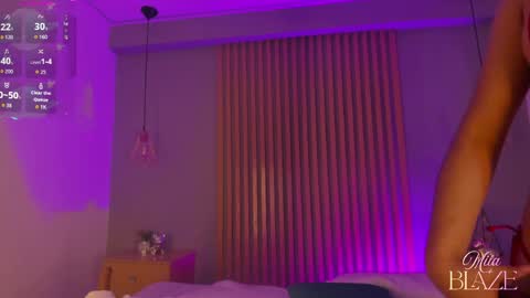 Mia online show from 20, 4, 2026