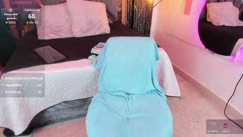 Snapshot of miia_deluxe_ chatting on 31, 5, 2026 miia_deluxe_ online show from 31, 5, 2026