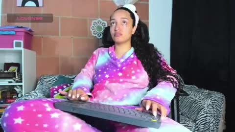 Snapshot of miia_lovve chatting on 20, 5, 2026 miia_lovve online show from 20, 5, 2026