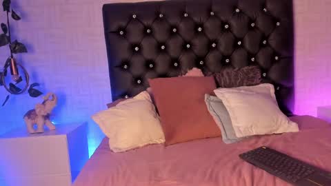 Mia online show from 26, 2, 2025