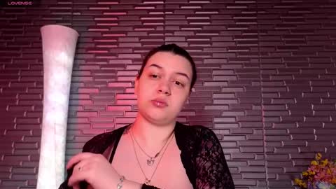 Snapshot of miia_zarate chatting on 2, 3, 2026 Ma - online show from 2, 3, 2026