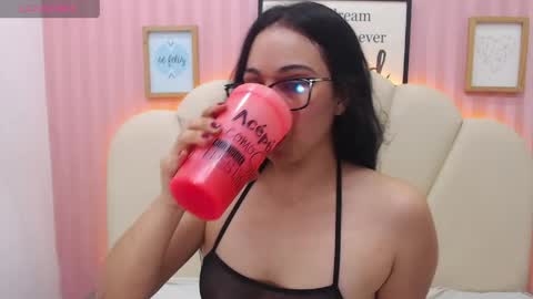 Snapshot of miichellbunny chatting on 13, 4, 2026 miichellbunny online show from 13, 4, 2026