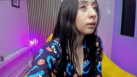 miilu  online show from 19, 9, 2025