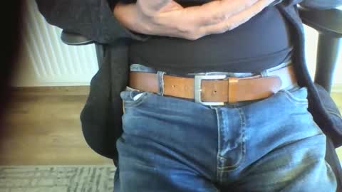 Snapshot of mik116 chatting on 12, 9, 2025 mik online show from 12, 9, 2025