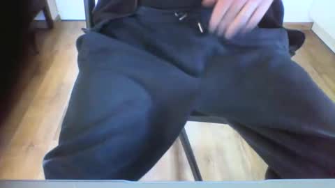 Snapshot of mik116 chatting on 15, 9, 2025 mik online show from 15, 9, 2025