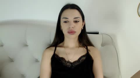 Mika online show from 17, 12, 2025