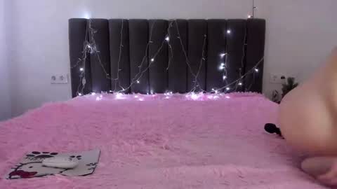 Mika online show from 25, 12, 2024