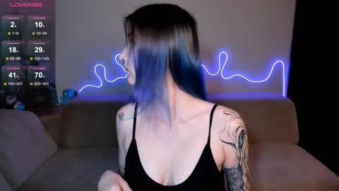 Snapshot of mika_reid chatting on 21, 9, 2025 Mika online show from 21, 9, 2025