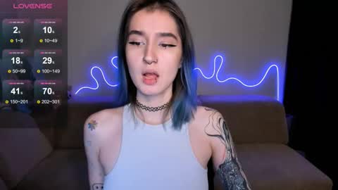 Snapshot of mika_reid chatting on 19, 11, 2025 Mika online show from 19, 11, 2025