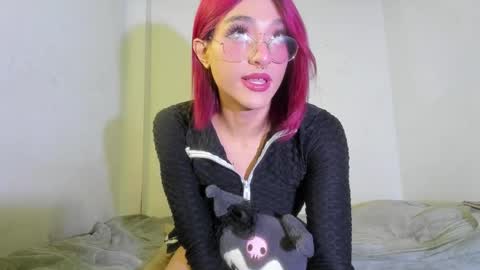 Snapshot of mika_velvet chatting on 3, 10, 2025 mika_velvet online show from 3, 10, 2025