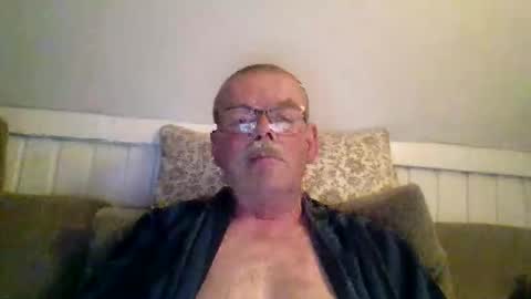 Snapshot of mikael42 chatting on 5, 5, 2026 mikael42 online show from 5, 5, 2026
