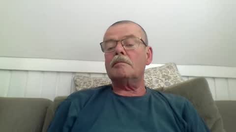 Snapshot of mikael42 chatting on 8, 5, 2026 mikael42 online show from 8, 5, 2026