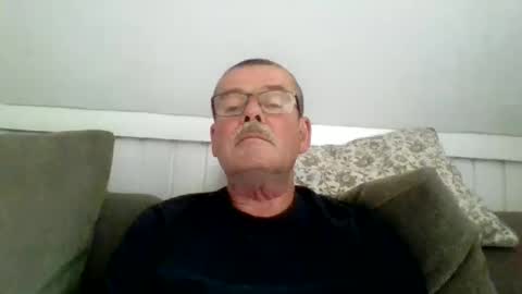 Snapshot of mikael42 chatting on 16, 5, 2026 mikael42 online show from 16, 5, 2026