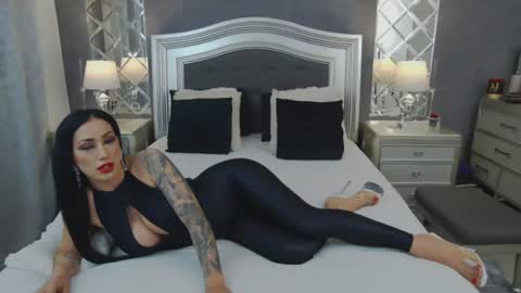 Mikaela online show from 28, 6, 2026