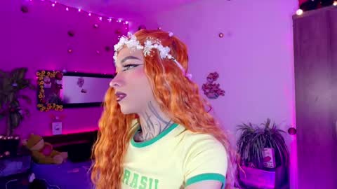 Snapshot of mikaelarangel chatting on 22, 12, 2025 mikaelarangel online show from 22, 12, 2025