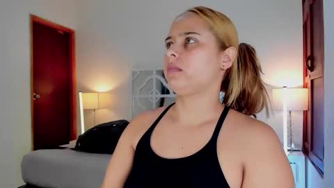 Mikaela blondie bigass online show from 4, 2, 2026