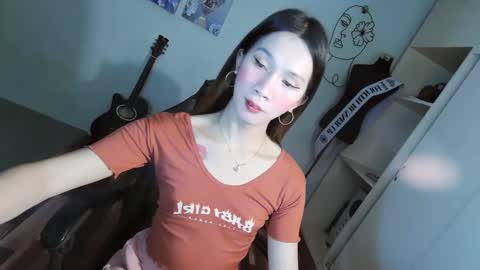 ELLA online show from 1, 3, 2025