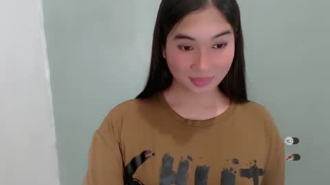 Snapshot of mikayla_slut chatting on 1, 10, 2025 Kyla online show from 1, 10, 2025