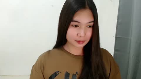 Snapshot of mikayla_slut chatting on 13, 10, 2025 Kyla online show from 13, 10, 2025