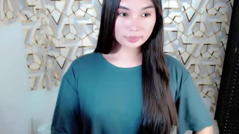 Snapshot of mikayla_slut chatting on 18, 10, 2025 Kyla online show from 18, 10, 2025