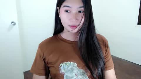 Snapshot of mikayla_slut chatting on 27, 10, 2025 Kyla online show from 27, 10, 2025