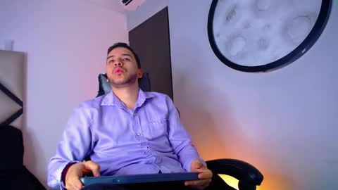 Mike  online show from 17, 12, 2025