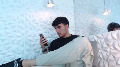 Mike online show from 1, 2, 2025