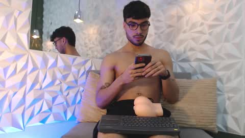 Mike online show from 24, 2, 2025