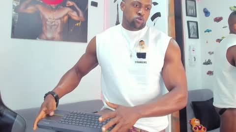 Snapshot of mike_kilian1 chatting on 23, 12, 2024 mike kilian1 online show from 23, 12, 2024