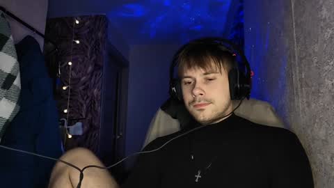 Snapshot of mike_peach chatting on 12, 1, 2025 mike_peach online show from 12, 1, 2025