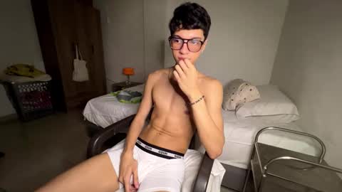 Mike Pineapple online show from 25, 11, 2025