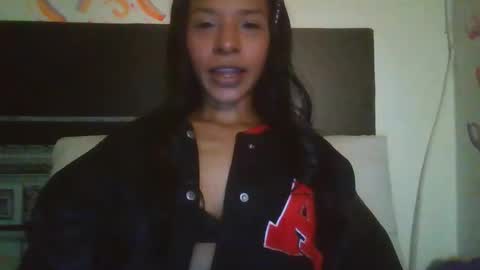 MAITE  MIKE  Sometimes Im with the boy in camera online show from 17, 11, 2025