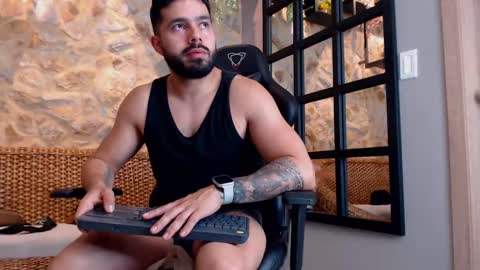 Snapshot of mikeblare chatting on 15, 1, 2025 Mike Blare online show from 15, 1, 2025