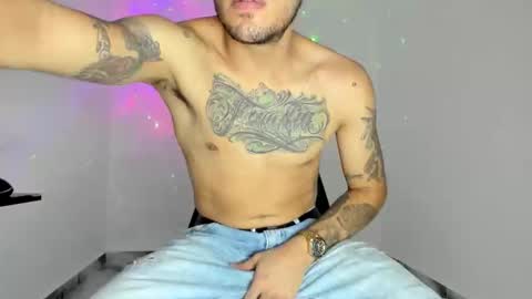 mikee_scooth online show from 17, 4, 2026