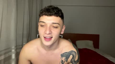 Snapshot of mikelaur chatting on 4, 12, 2024 MikeLaur online show from 4, 12, 2024