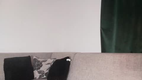 Snapshot of mikelaur chatting on 25, 9, 2025 MikeLaur online show from 25, 9, 2025