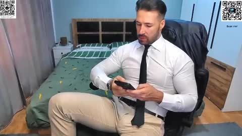 Snapshot of mikestrip chatting on 22, 1, 2025 Mike online show from 22, 1, 2025