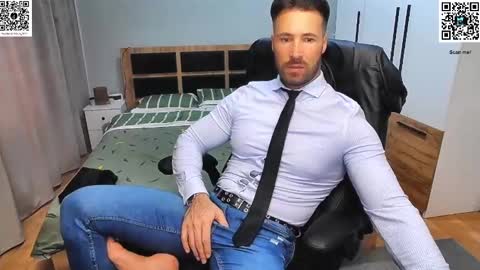 Snapshot of mikestrip chatting on 30, 1, 2025 Mike online show from 30, 1, 2025