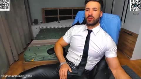 Snapshot of mikestrip chatting on 7, 10, 2025 Mike online show from 7, 10, 2025