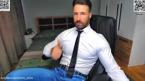 Snapshot of mikestrip chatting on 3, 12, 2025 Mike online show from 3, 12, 2025